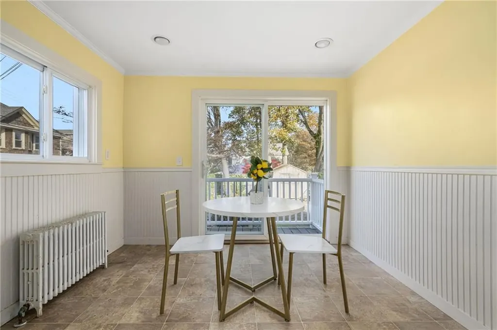 17 19 Meikle Avenue Newport RI 02840