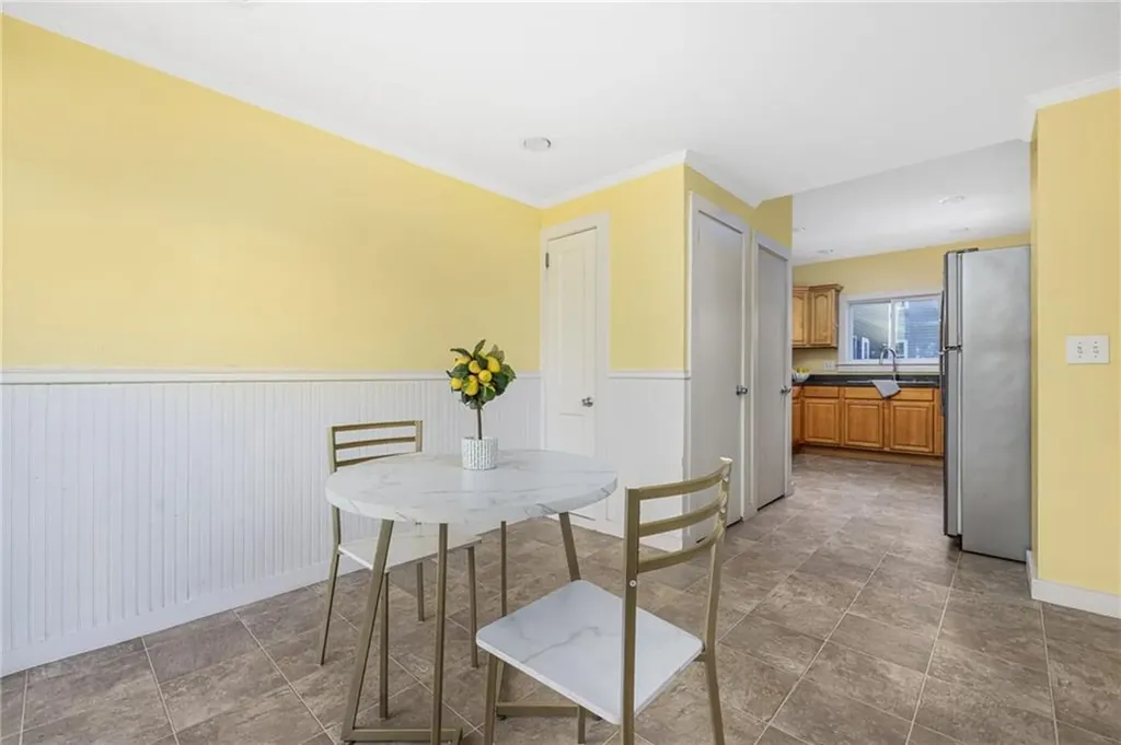 17 19 Meikle Avenue Newport RI 02840