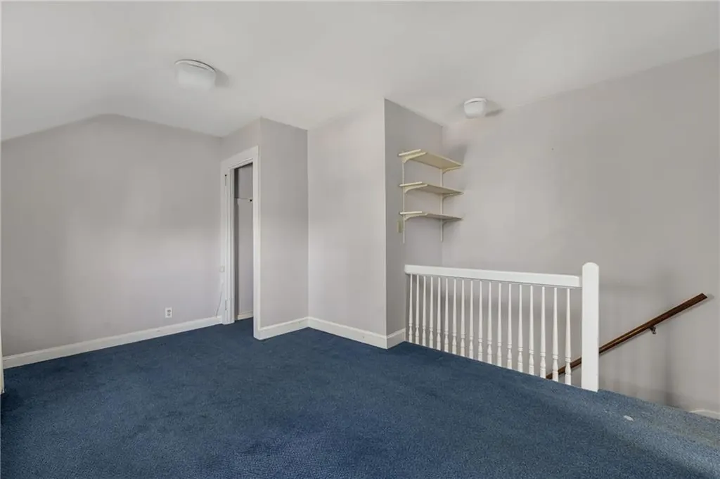 17 19 Meikle Avenue Newport RI 02840