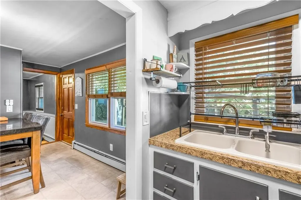 2 Longwood Avenue Providence RI 02908