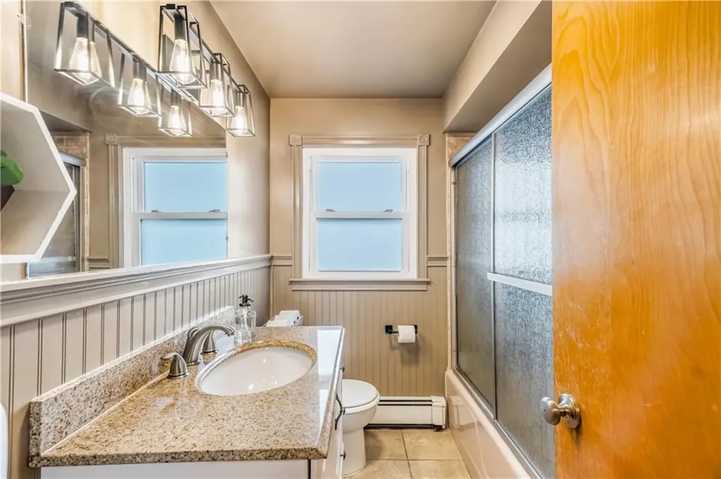 2 Longwood Avenue Providence RI 02908