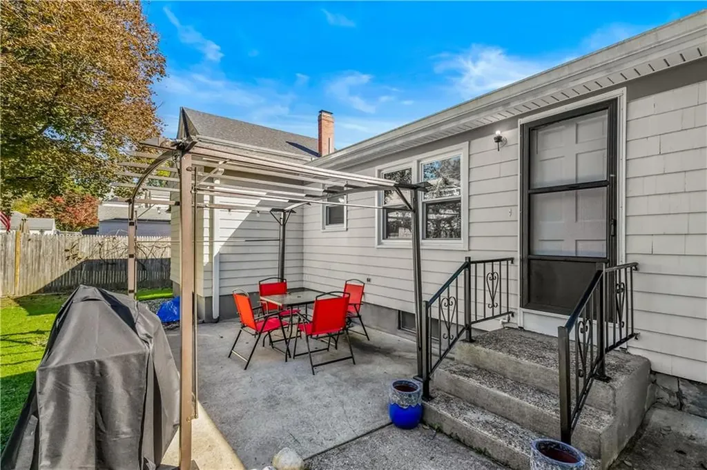 2 Longwood Avenue Providence RI 02908