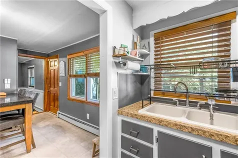 2 Longwood Avenue Providence RI 02908