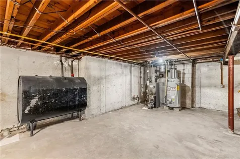 2 Longwood Avenue Providence RI 02908