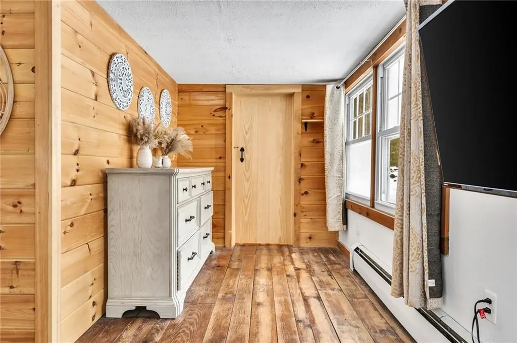 95 Breakheart Hill Road West Greenwich RI 02817