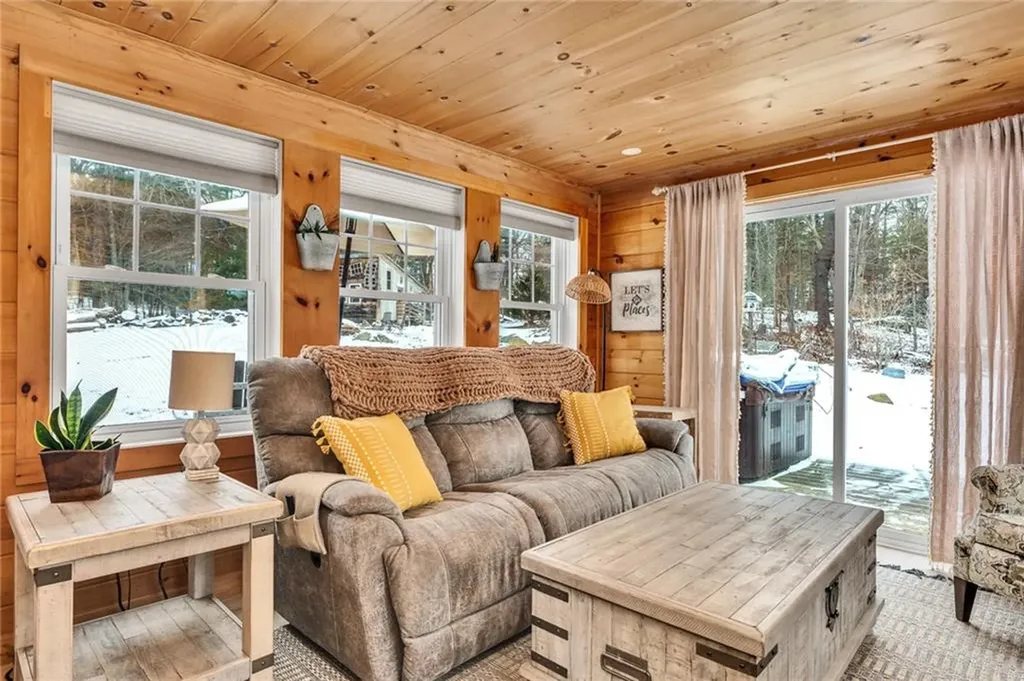 95 Breakheart Hill Road West Greenwich RI 02817