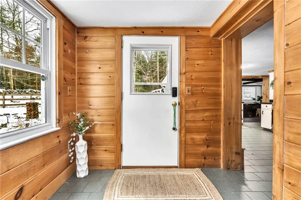 95 Breakheart Hill Road West Greenwich RI 02817