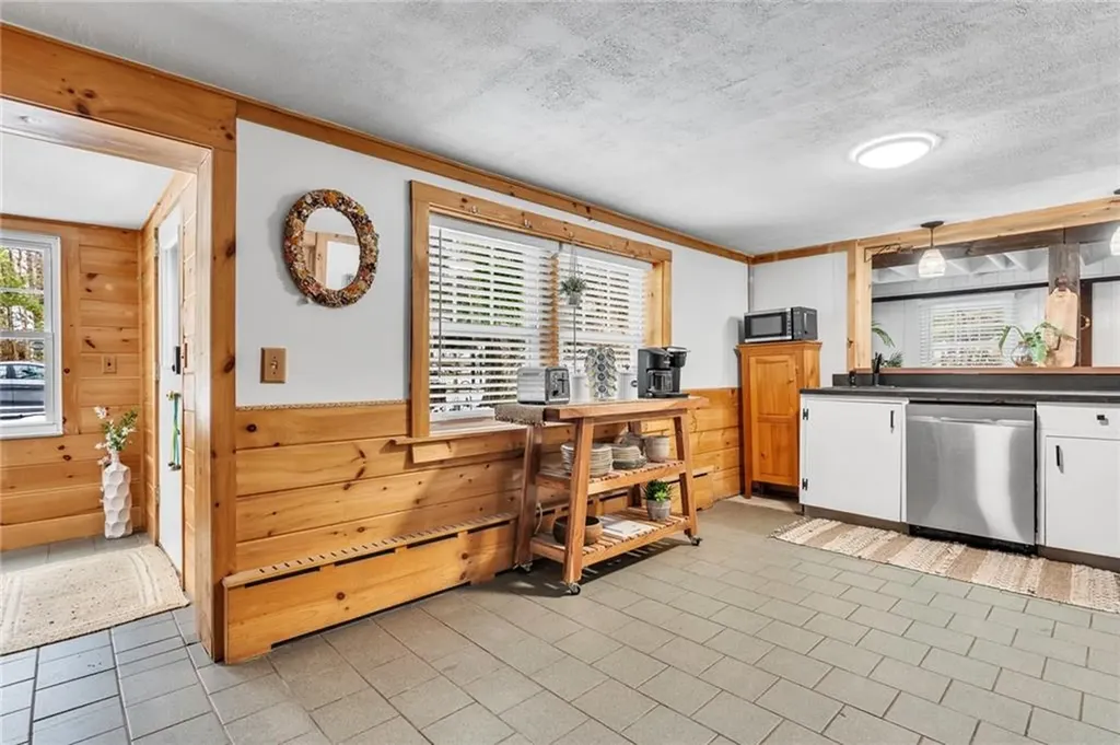 95 Breakheart Hill Road West Greenwich RI 02817