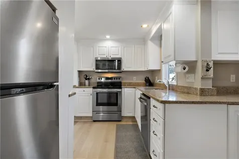 7 Wright Place Barrington RI 02806