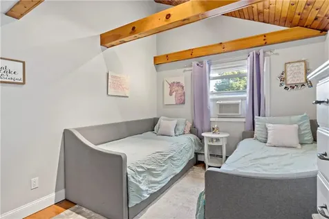 7 Wright Place Barrington RI 02806