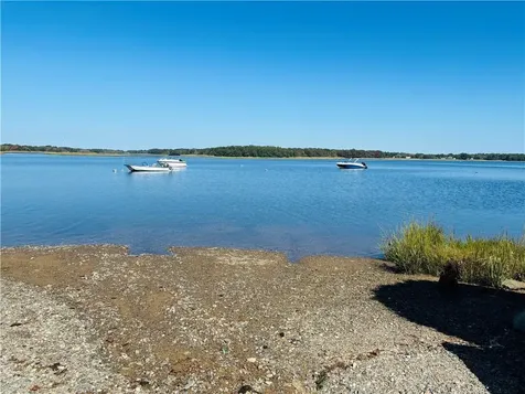 7 Wright Place Barrington RI 02806