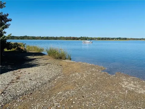 7 Wright Place Barrington RI 02806