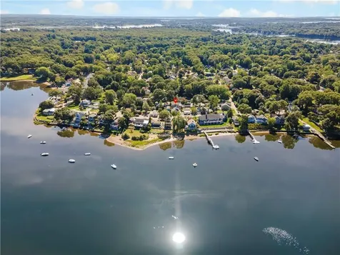 7 Wright Place Barrington RI 02806