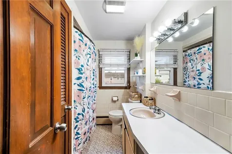 46 Auburn Avenue Johnston RI 02919