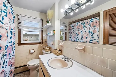 46 Auburn Avenue Johnston RI 02919