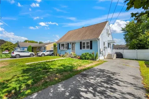 46 Auburn Avenue Johnston RI 02919