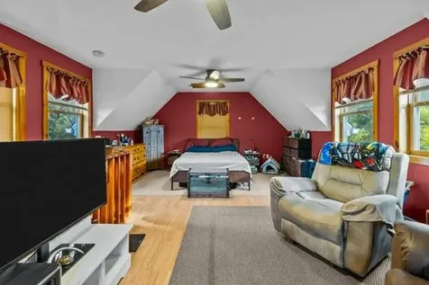 033 Alden Avenue Portsmouth RI 02871