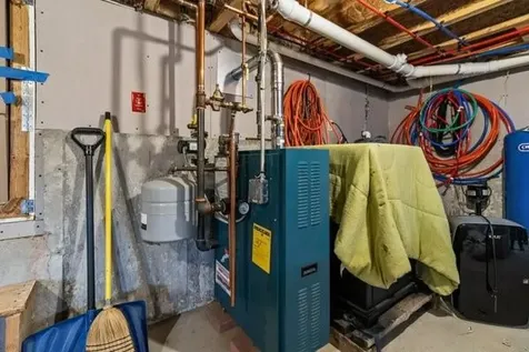 033 Alden Avenue Portsmouth RI 02871