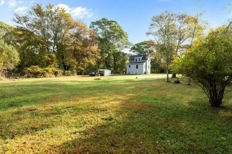 033 Alden Avenue Portsmouth RI 02871