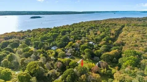 033 Alden Avenue Portsmouth RI 02871