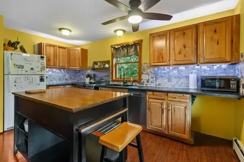 033 Alden Avenue Portsmouth RI 02871