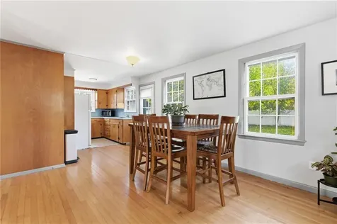 81 Sprague Avenue East Providence RI 02915