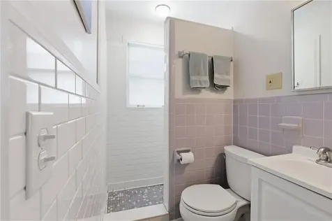 81 Sprague Avenue East Providence RI 02915