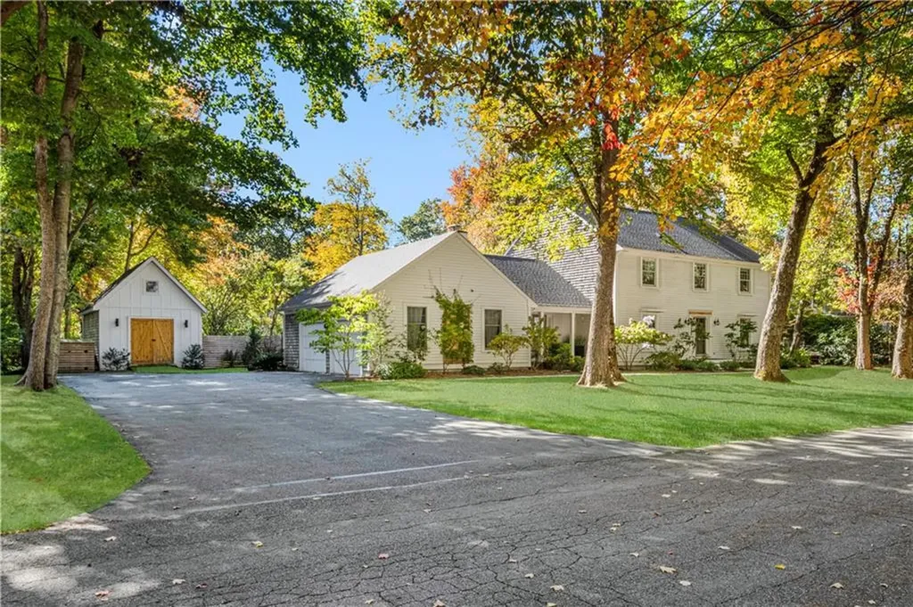 5 Boxwood Court Barrington RI 02806