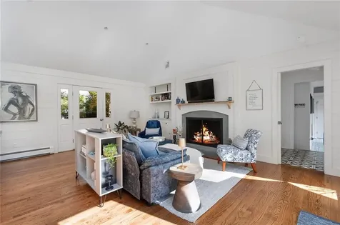 5 Boxwood Court Barrington RI 02806