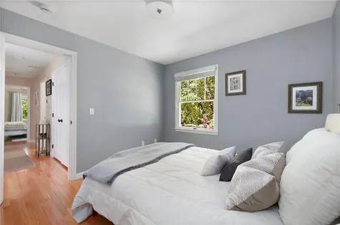 5 Boxwood Court Barrington RI 02806