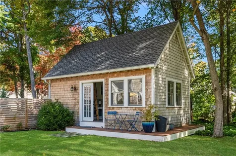 5 Boxwood Court Barrington RI 02806