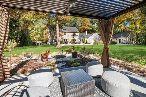 5 Boxwood Court Barrington RI 02806