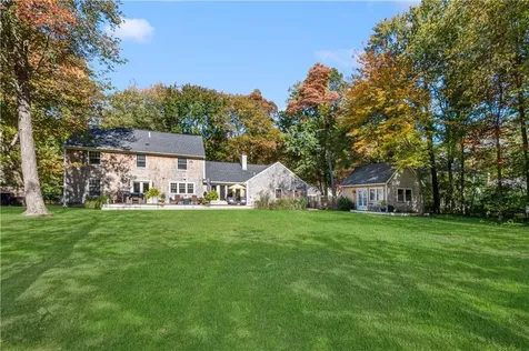 5 Boxwood Court Barrington RI 02806