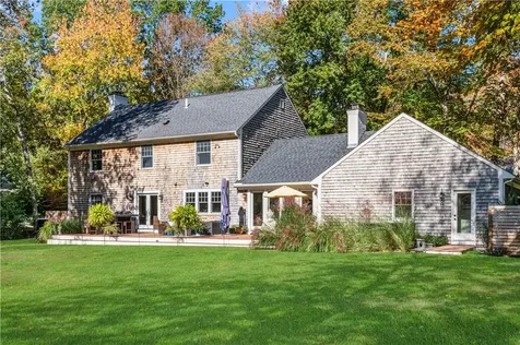 5 Boxwood Court Barrington RI 02806