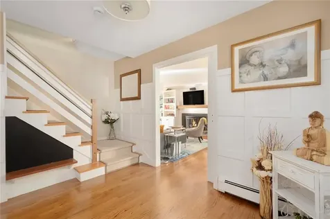 5 Boxwood Court Barrington RI 02806