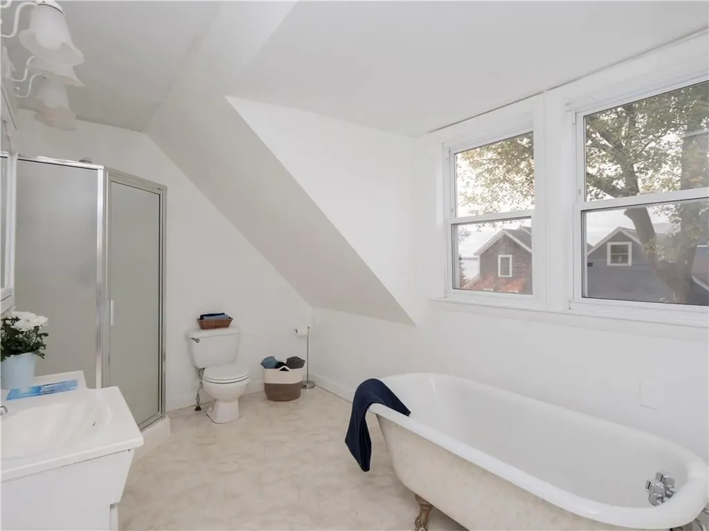 299 Narragansett Avenue Barrington RI 02806