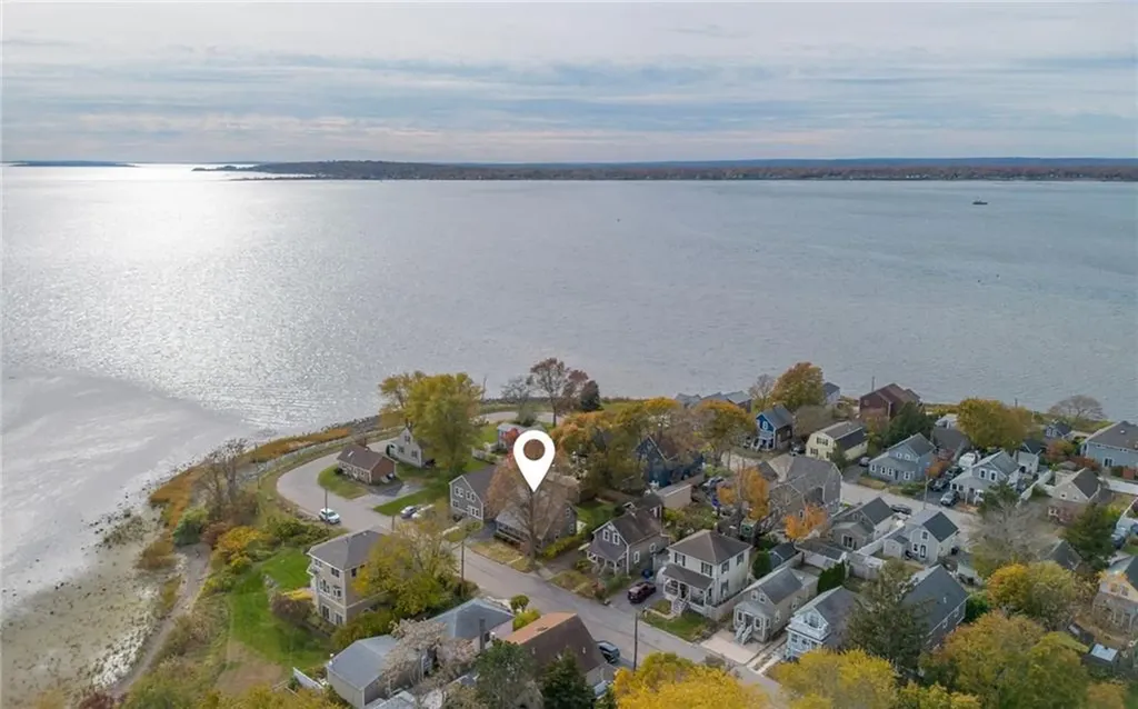299 Narragansett Avenue Barrington RI 02806
