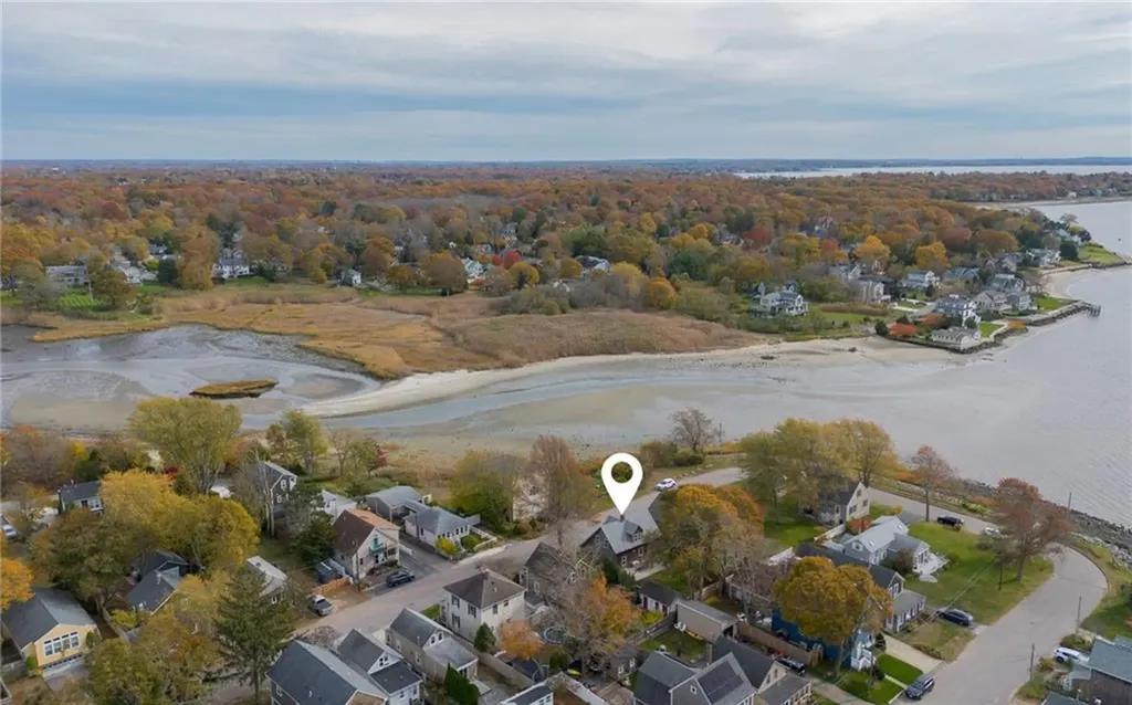 299 Narragansett Avenue Barrington RI 02806