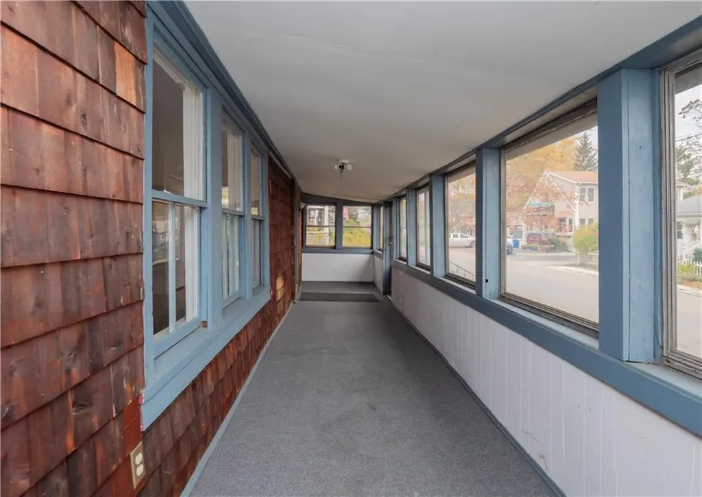 299 Narragansett Avenue Barrington RI 02806