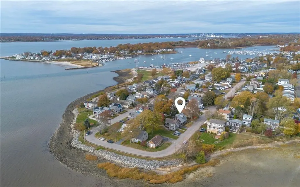 299 Narragansett Avenue Barrington RI 02806