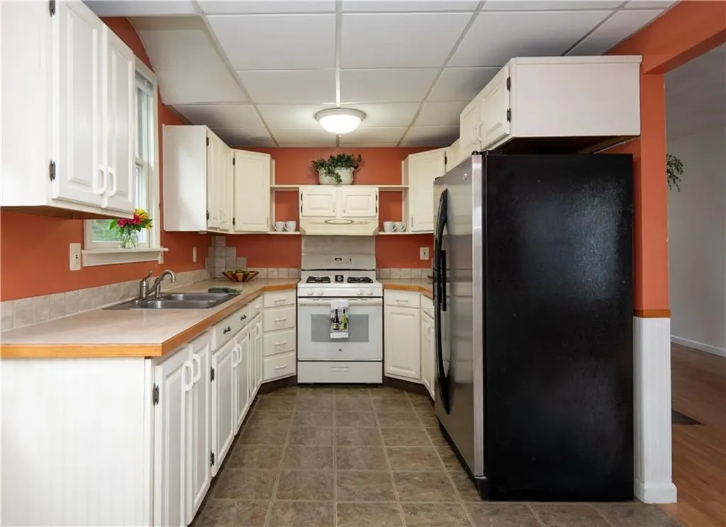 299 Narragansett Avenue Barrington RI 02806