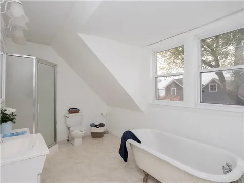 299 Narragansett Avenue Barrington RI 02806