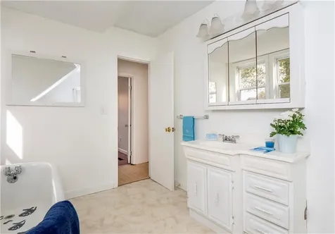 299 Narragansett Avenue Barrington RI 02806