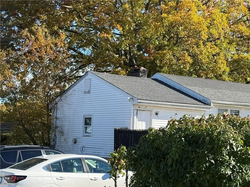 69 West View Avenue Cranston RI 02920