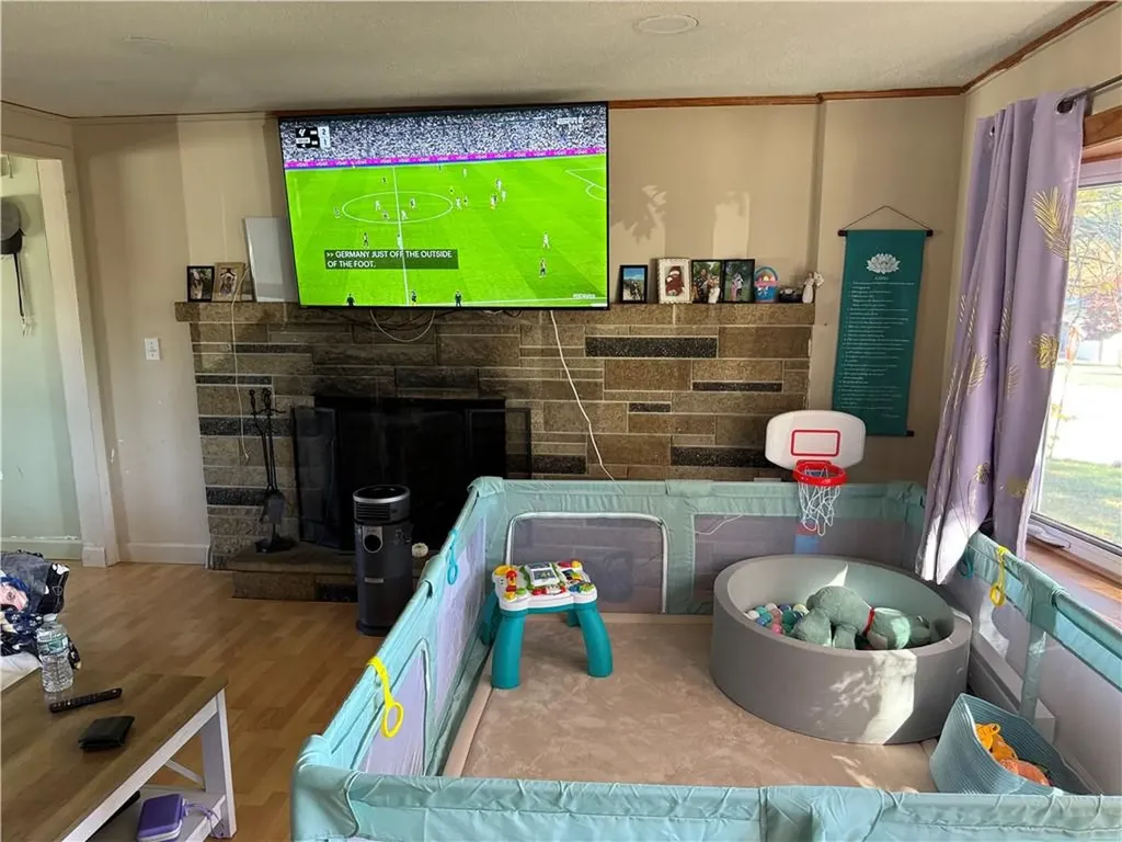 69 West View Avenue Cranston RI 02920