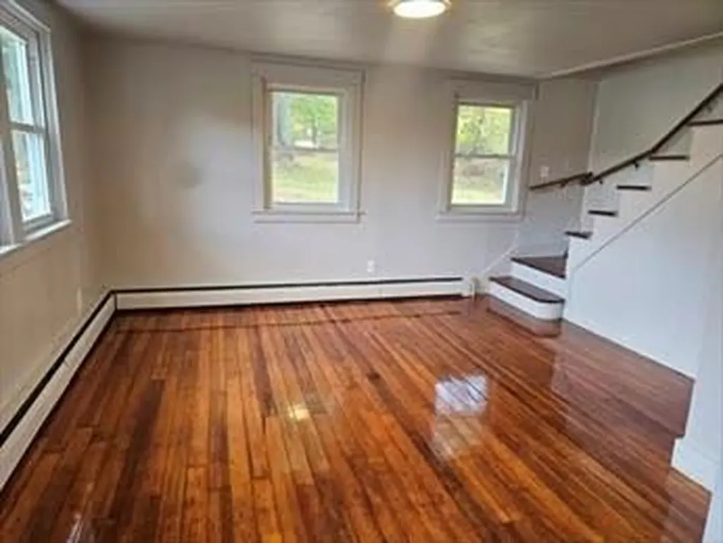 15 Rocky Avenue Tiverton RI 02878