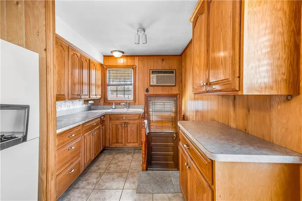 48 Cleveland Street North Providence RI 02904