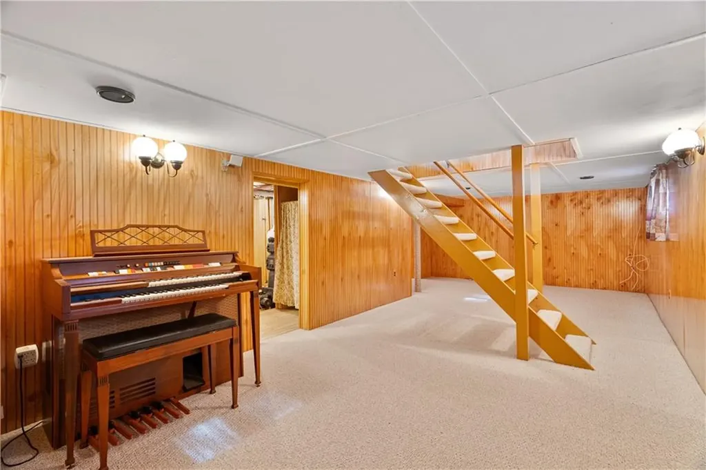 48 Cleveland Street North Providence RI 02904