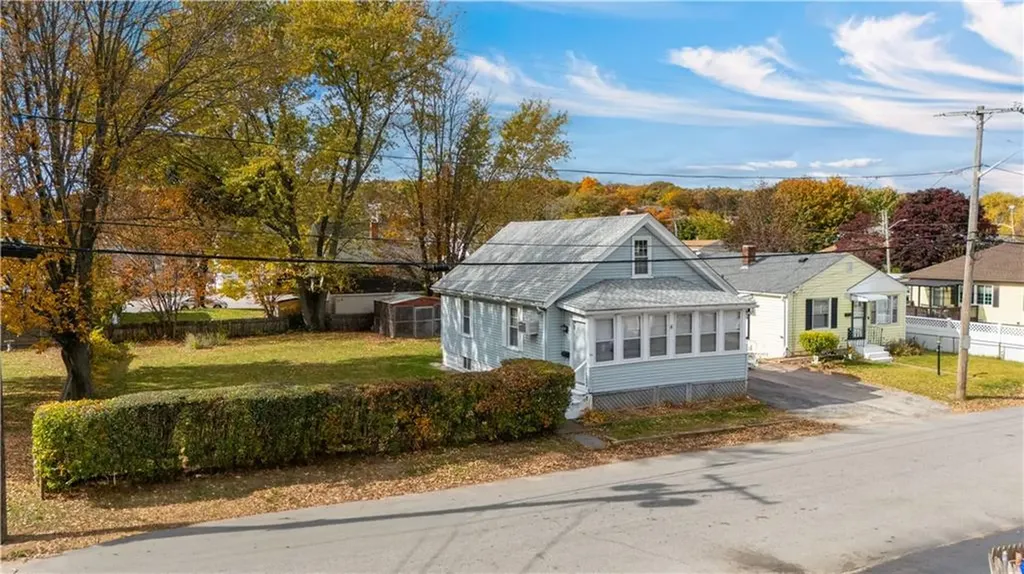 48 Cleveland Street North Providence RI 02904