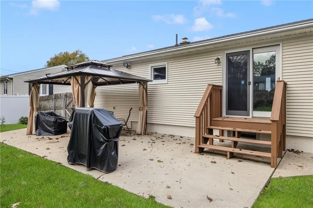 51 Stone Drive Cranston RI 02920